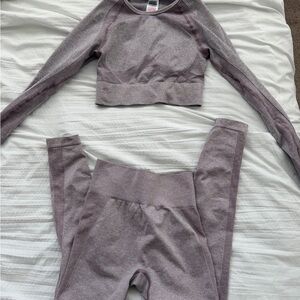 Seamless Mauve Workout Set - Crop Top & High-Waist Leggings